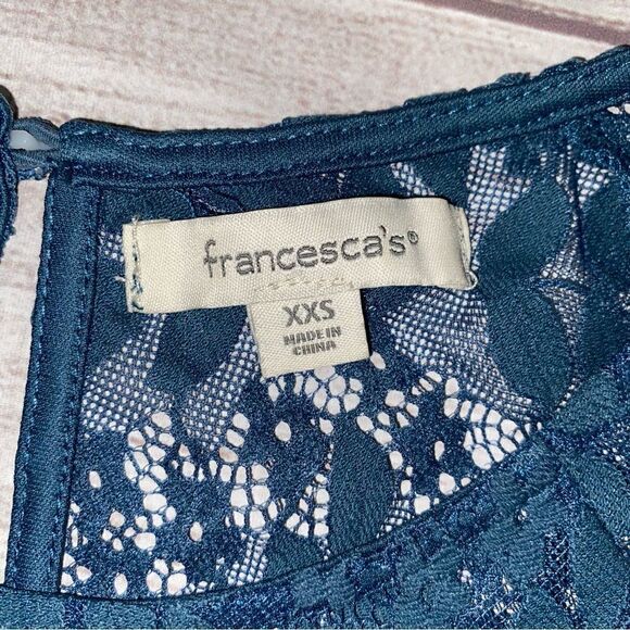 Francescas shift dress w/lace & bell ruffle sleeve & ruffle bottom blue size XXS - Picture 8 of 12